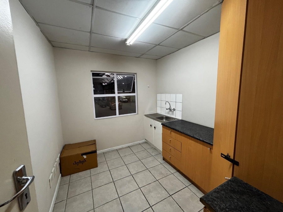 To Let commercial Property for Rent in Montague Gardens Western Cape